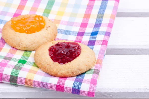 Hausgemachte Plätzchen mit Marmelade — Stockfoto