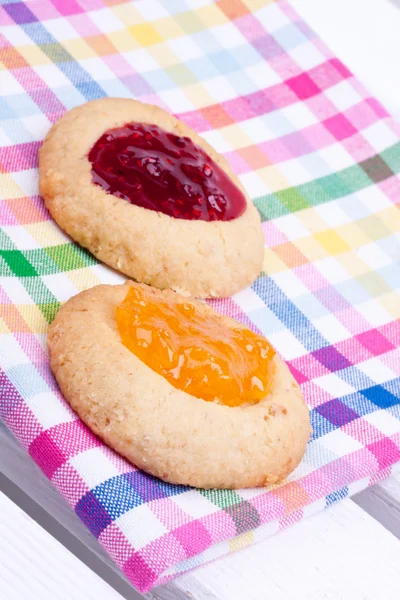 Hausgemachte Plätzchen mit Marmelade — Stockfoto