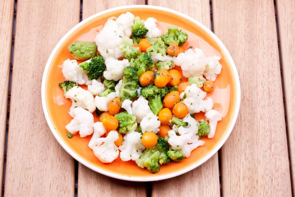 Steamed carrot,broccoli and cauliflower — Stock Photo, Image