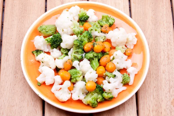 Steamed carrot,broccoli and cauliflower — Stock Photo, Image