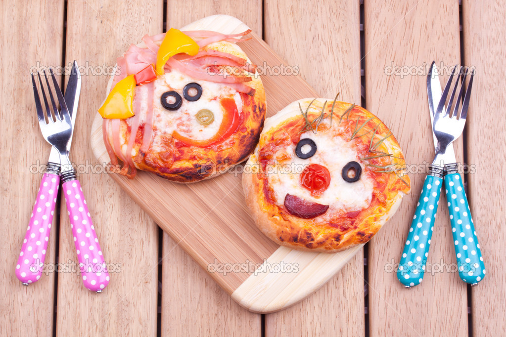 Мини пиццы на детский праздник. Игра пицца. Пицца для детей. Детям про пиццу. Пицца для детей.