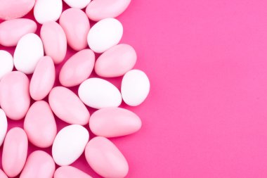 şeker kaplı çikolata şekerleme