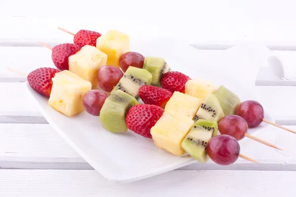 Fruit kebab — Stock Photo, Image