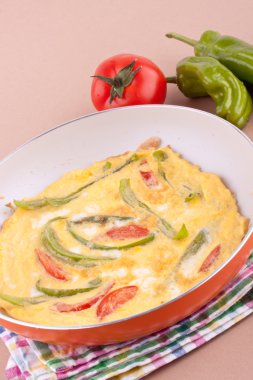 kırmadan biber ve domates ile