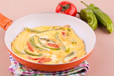 kırmadan biber ve domates ile