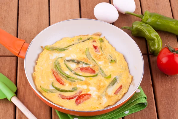 Omelette mit Paprika und Tomaten — Stockfoto