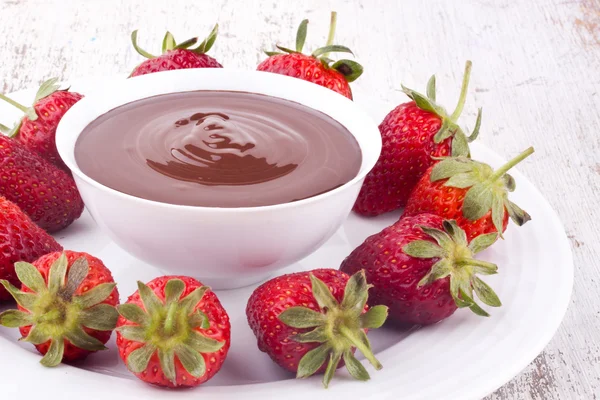 Chocolate fondue and strawberry — Stock Photo, Image