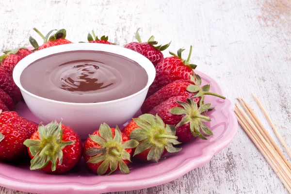 Chokladfondue och jordgubbar — Stockfoto