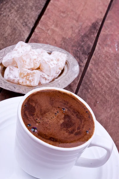 Turkish coffee and turkish delight — Stock Photo, Image