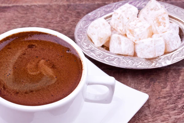 Turkish coffee and turkish delight — Stock Photo, Image