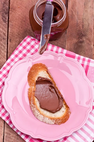 Crema de chocolate y pan —  Fotos de Stock