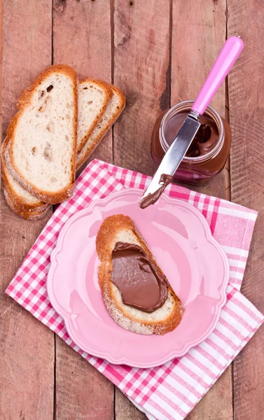 Čokoládový krém a chléb — Stock fotografie