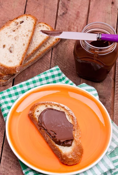 Crema de chocolate y pan — Foto de Stock