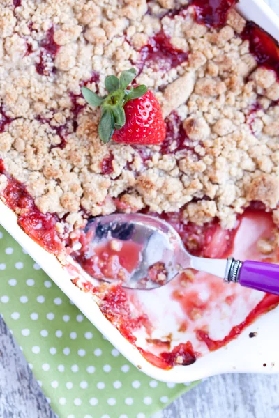 Strawberry crumble — Stock Photo, Image