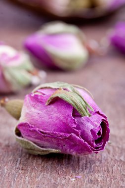 Gül tomurcukları kurutulmuş