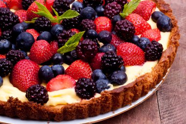 Berry tart