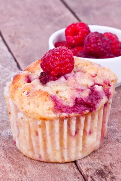 Raspberry muffin — Stock Photo, Image