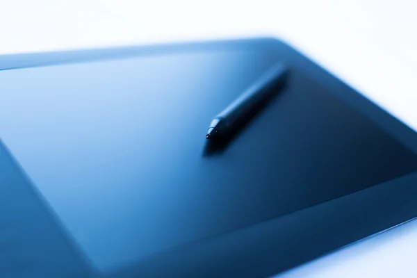 Touch screen with pen
