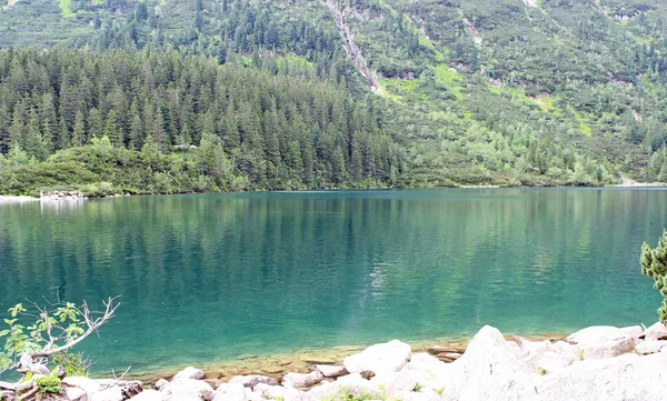 Mountain lake Morskie oko in Tatra mountains in Poland — Stock Photo, Image