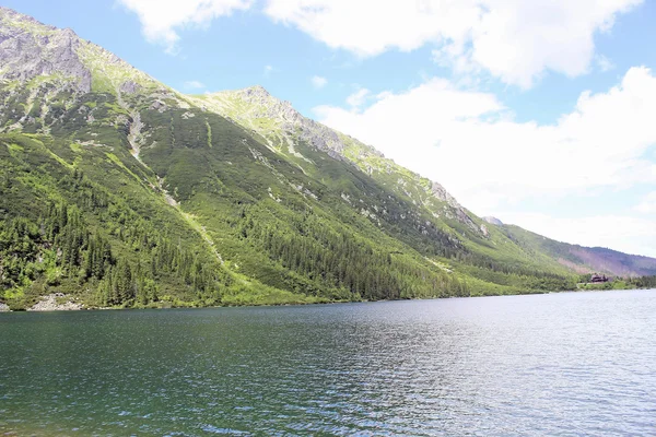 Horské jezero morskie oko v Tatrách v Polsku — Stock fotografie