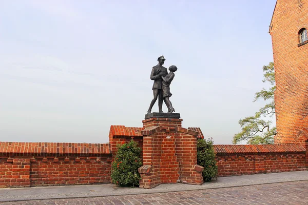 Ulica widok na stare miasto z pomnika polskich Ułanów w Grudziądz, Polska — Zdjęcie stockowe