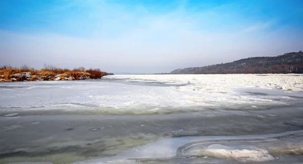 Fiume Vistola in inverno Polonia — Foto Stock