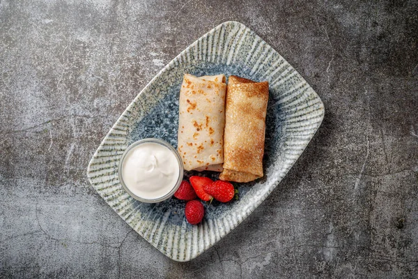Delicious Breakfast Sweet Fried Pancakes Filled Strawberries White Plate Sour Stock Snímky