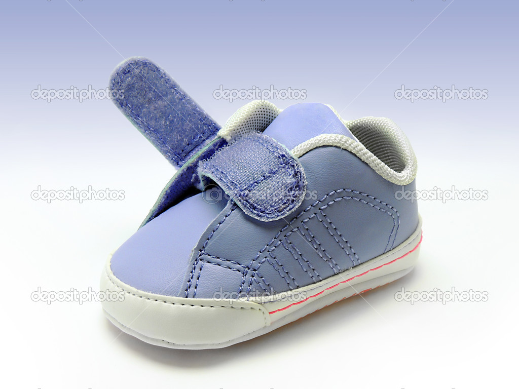 velcro strap shoes