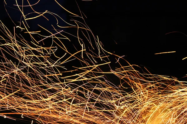 kamp ateşi sparkles, uzun pozlama fotoğraf