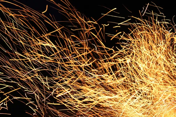 kamp ateşi sparkles, uzun pozlama fotoğraf