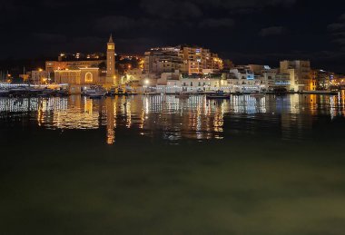 Marsaskala 'nın gece manzarası, Malta