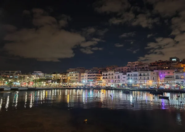 Marsaskala 'nın gece manzarası, Malta