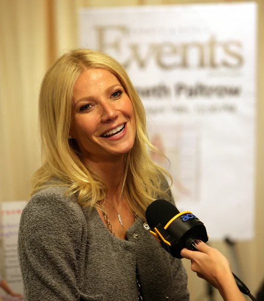 Gwyneth Paltrow At A Book Signing In New York City — Stock Photo, Image