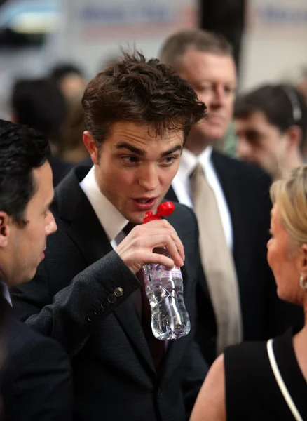 Rob Pattinson and Reese Witherspoon Attend the Premiere of Like Water For Elephants in New York City — Stock Photo, Image