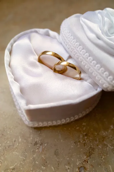 Wedding rings — Stock Photo, Image