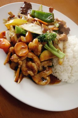 Çin yemekleri tavuk