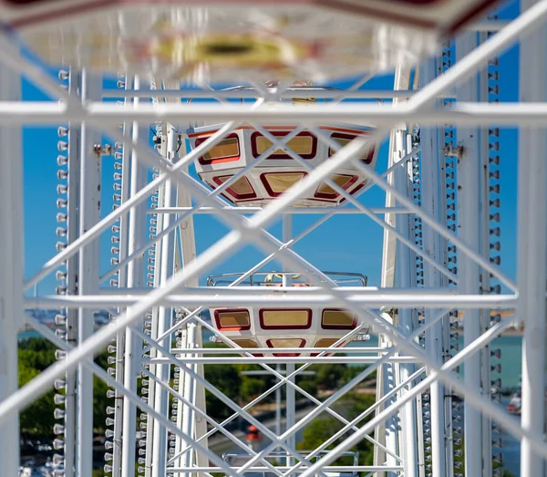 Beautiful Image White Structure Seen Ferris Wheel Itself Amusement Park —  Fotos de Stock