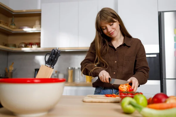 Happy Young Woman Modern Kitchen Cutting Vegetables Cooking Process — Stock Photo, Image
