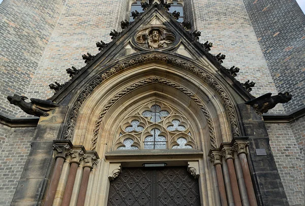 Benedenaanzicht Van Gotische Gewelven Voor Ingang Van Kerk Van Prokop — Stockfoto