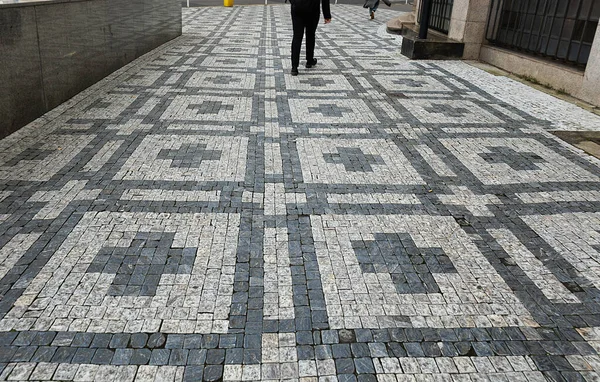 Selektiver Fokus Auf Den Geometrischen Hintergrund Von Kleinen Quadraten Pflastersteine — Stockfoto