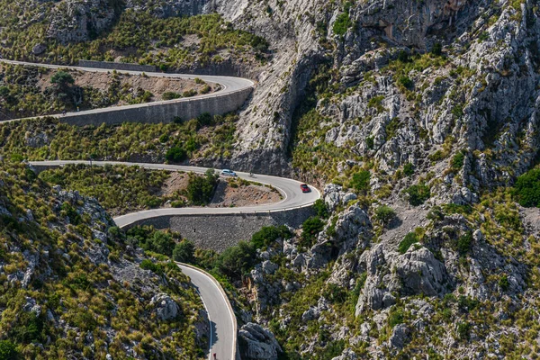 Dağlardaki Dönemeç Yol