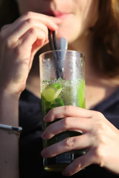 Femme bois BM kokteyl mojito