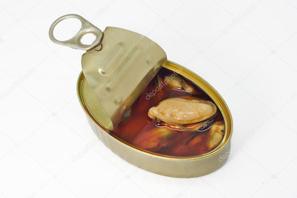 Canned pickled mussels