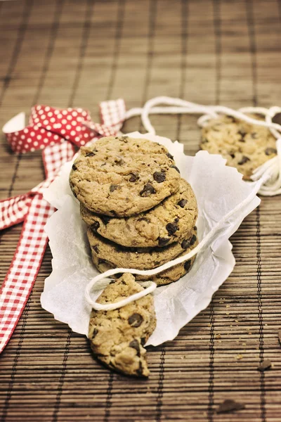 Cookies chocolat, fond brun — Photo