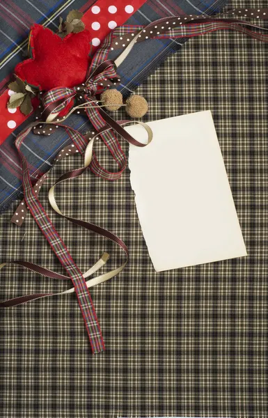 Textura de fundo Tartan com bolinhas e fita vermelha — Fotografia de Stock