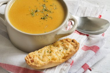 Balkabağı çorbası.