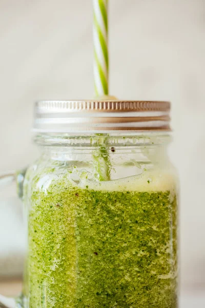 Green Smoothie Apple Lemon Spinach Glass Jar Straw Light Background — Stock Photo, Image