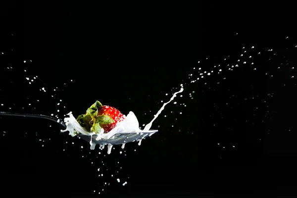 Splash strawberry — Stok Foto