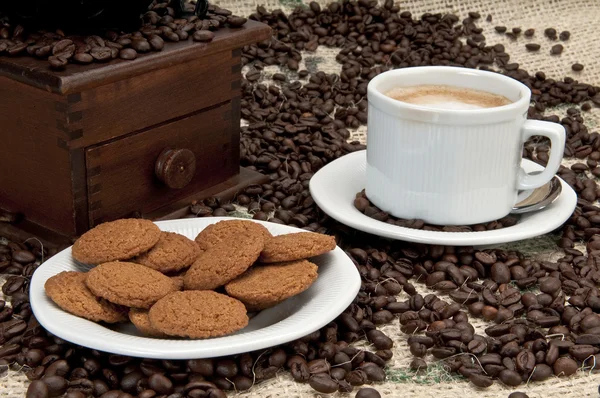 Ginger cookies and espresso coffee — Stock Photo, Image