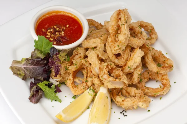Deliciosos calamares fritos — Foto de Stock
